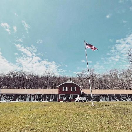 Berkshire Valley Inn North Hancock Екстер'єр фото