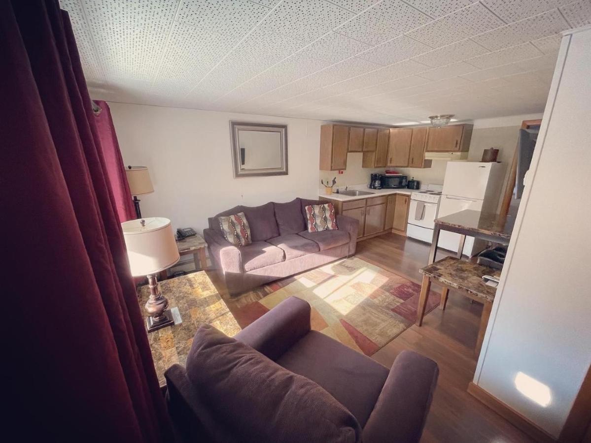 Berkshire Valley Inn North Hancock Екстер'єр фото